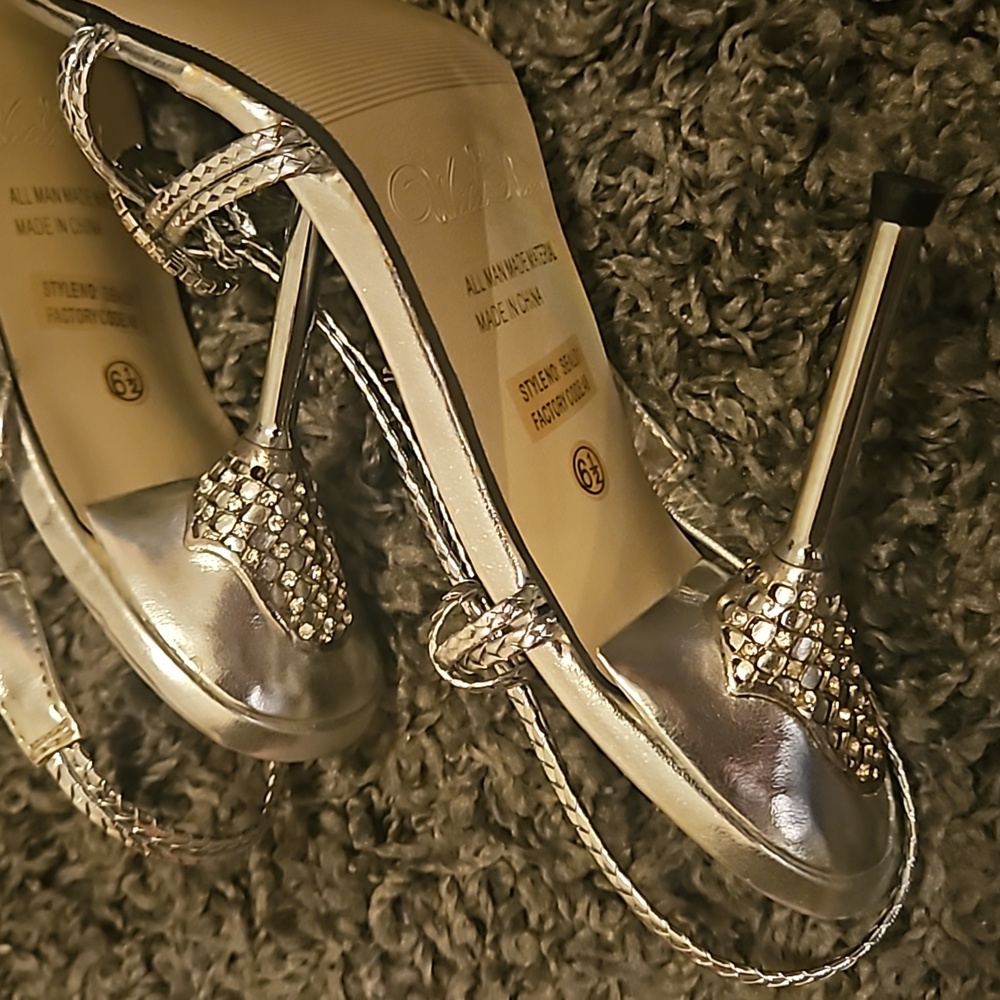 Silver and Rhinestone Shoes - Picture 4 of 5